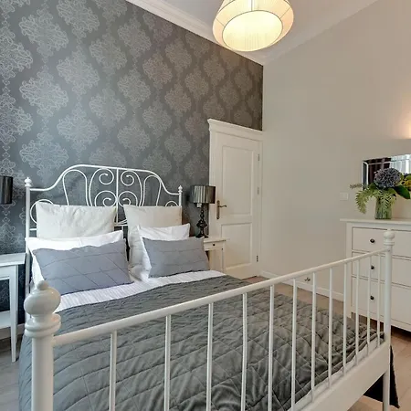 Lion - Scandi Love Iv Apartment